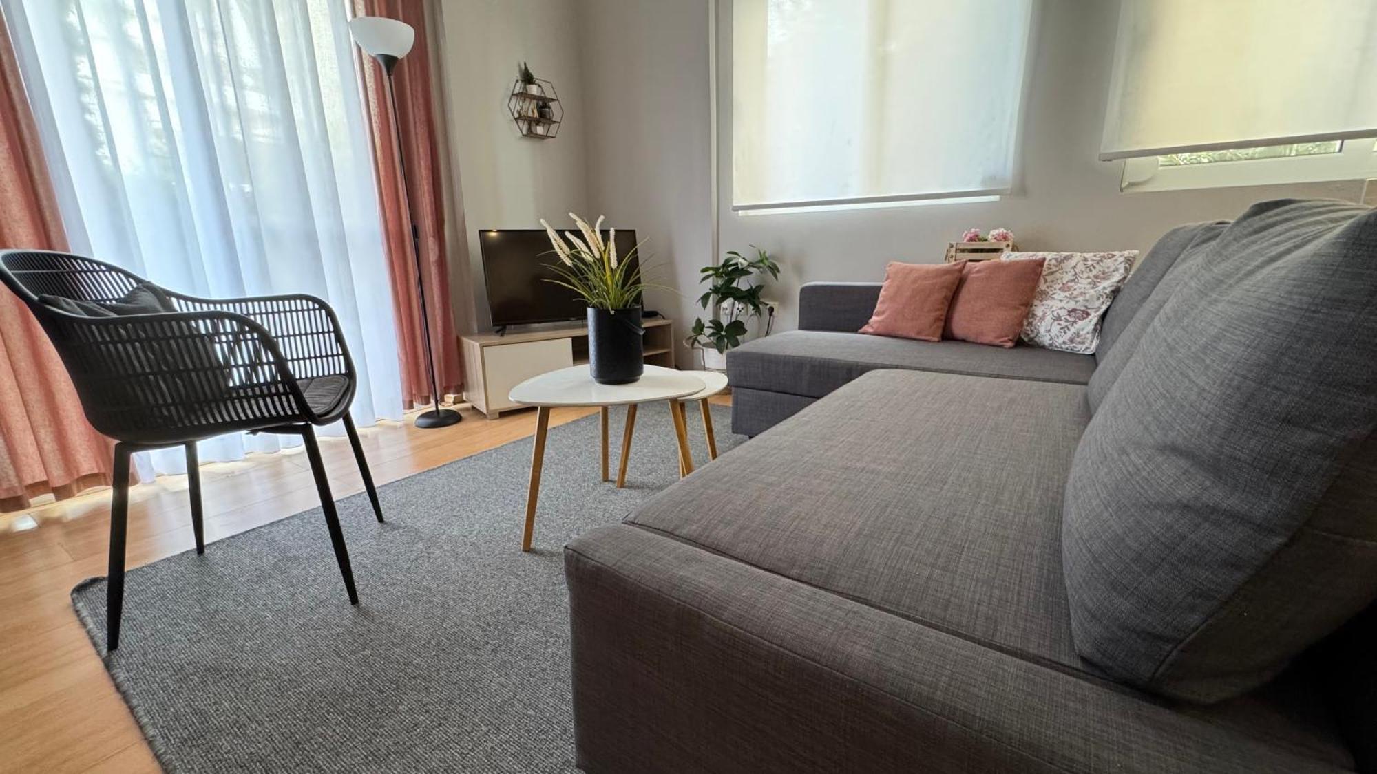 Elegant Glyfada Apartment-Private Garden-Near Metro أثينا المظهر الخارجي الصورة