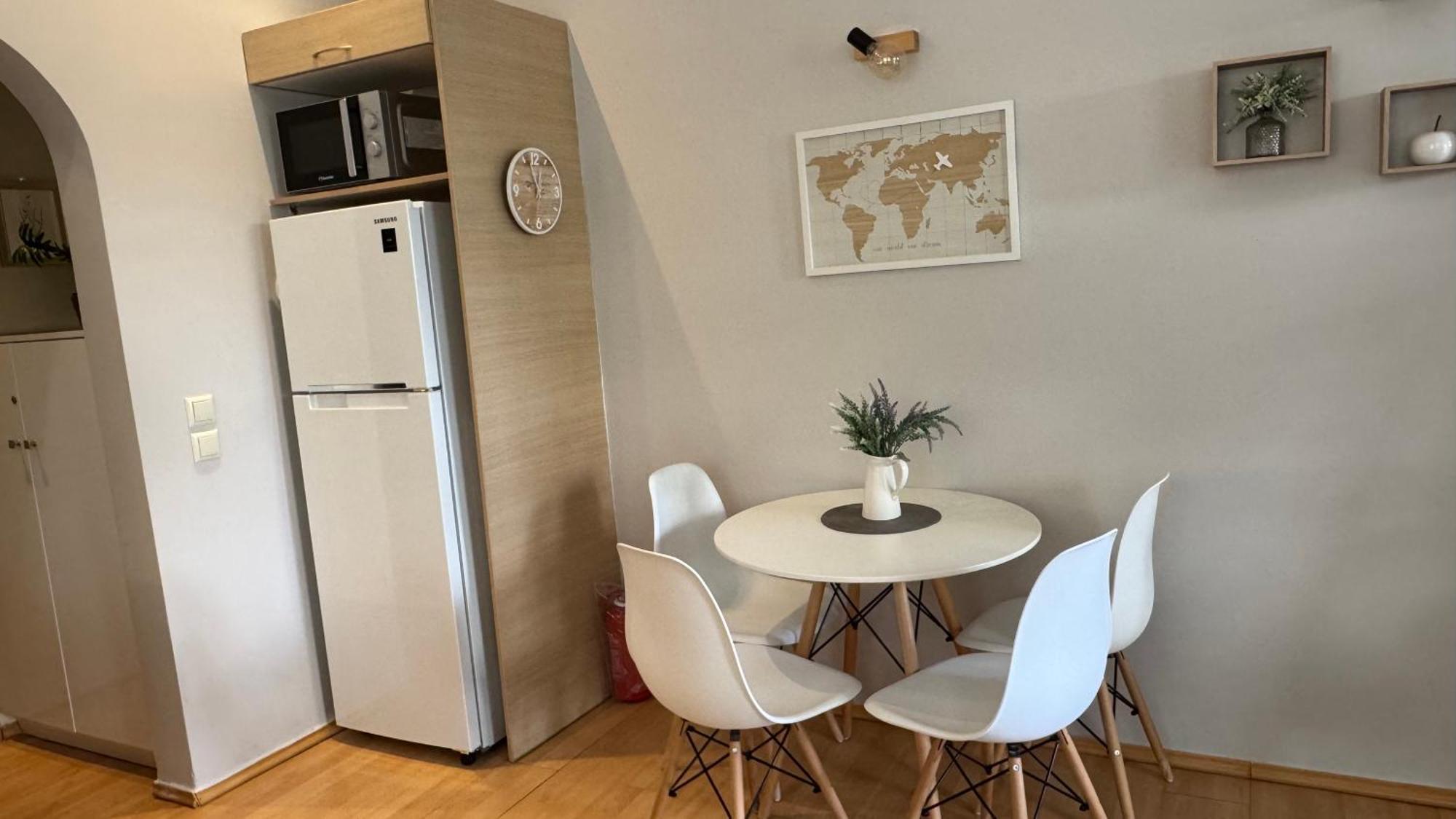 Elegant Glyfada Apartment-Private Garden-Near Metro أثينا المظهر الخارجي الصورة